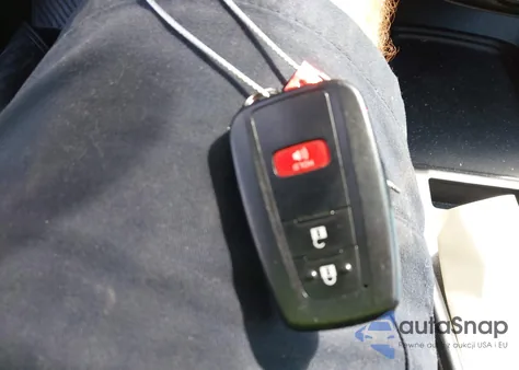 2022 Toyota Prius Le z USA, uszkodzony, nr VIN JTDKAMFU7N3188528